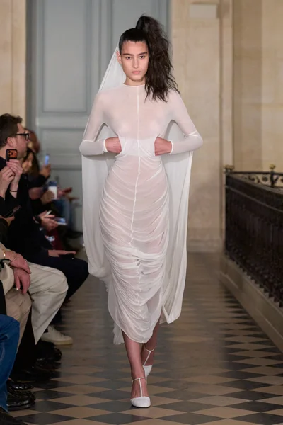 Look 63
